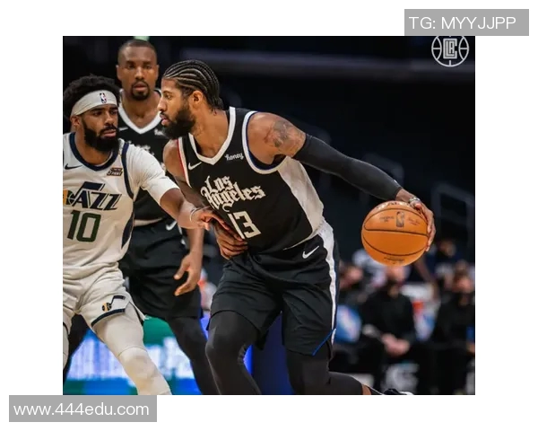 NBA总决赛湖人对热火的争议漏判引发球迷热议与媒体关注